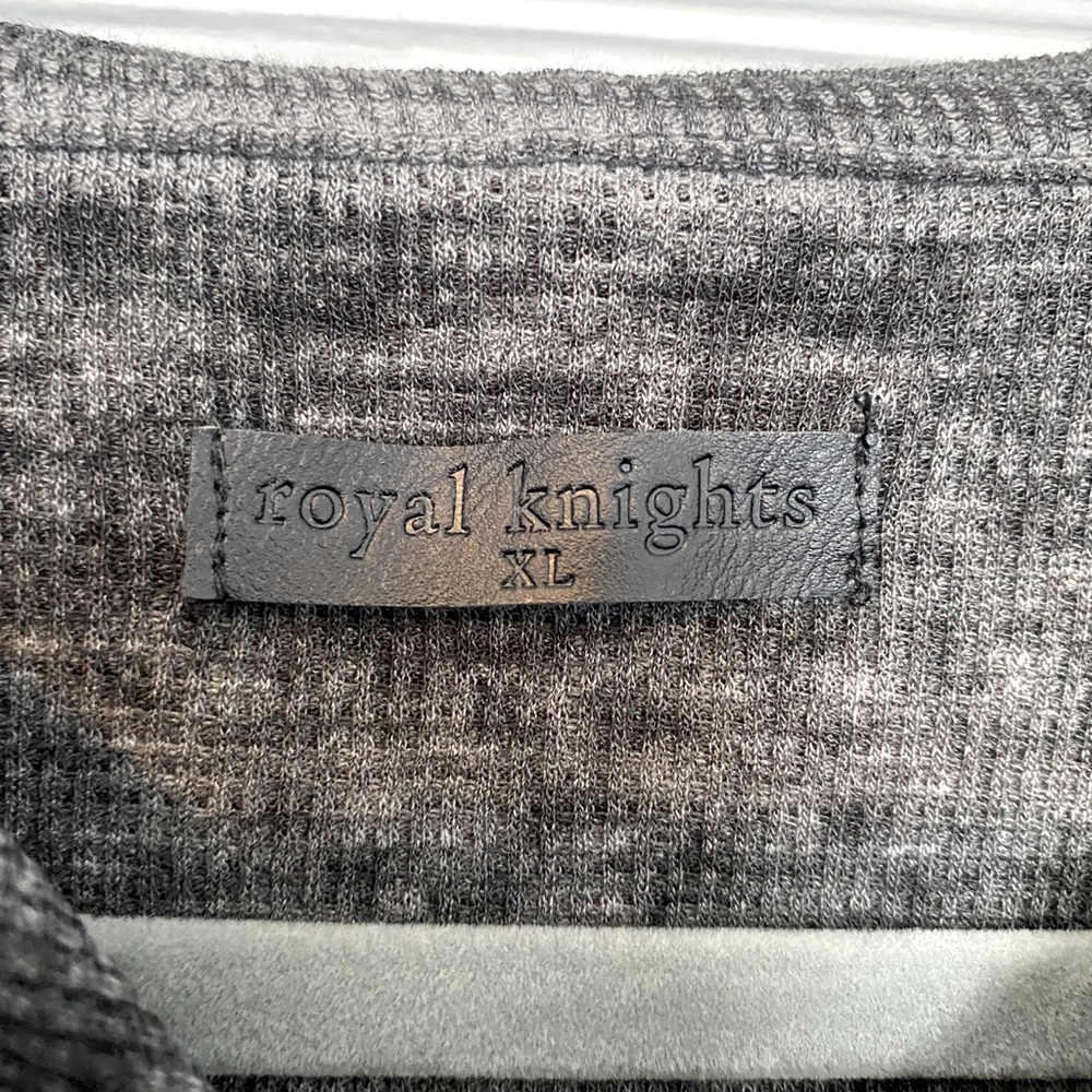 Zip-up Jacket - Picture 3 of 5